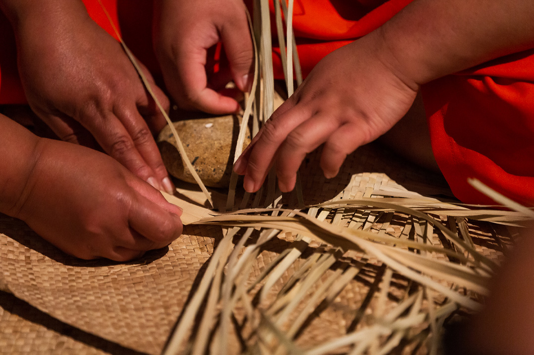 1 Weavers At Lalaga Pasifika